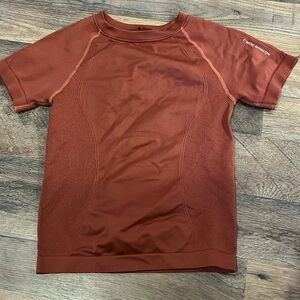 Shein gym shirt! size small!